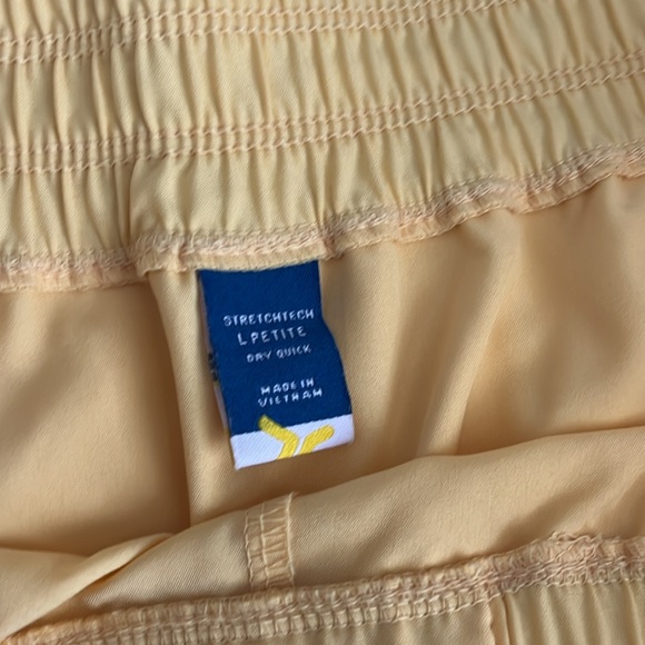Very cute yellow shorts from Old Navy active. - Picture 6 of 6